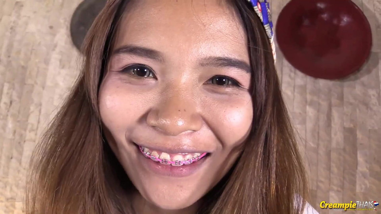 Creampie Thais: Video seks creampie pertama kali kittikorn usia 18 tahun