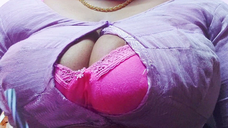 Desi Mohini: L'insegnante arrapata con grandi tette ha dato piacere sessuale al...