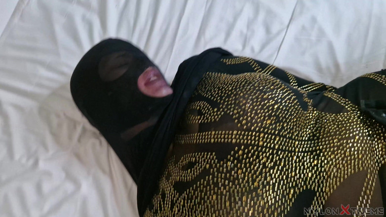 Nylon Xtreme: POV: Nora Fox è tornata e cerca di rubarmi