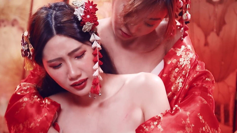 SWAG.live: ใต้กิโมโน – สองสาวหีแรดเย็ดกันแรงและดัง