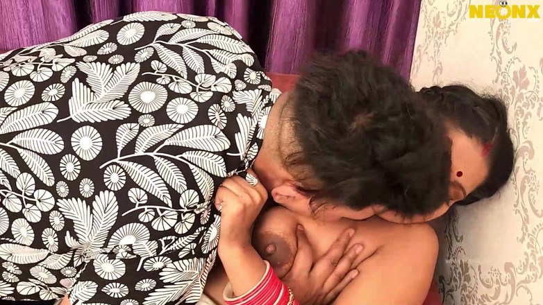 Neonx VIP studio: Doktor India Mengongkek Doktor Bhabhi Panas Yang Cantik Memeriksa Pepek...