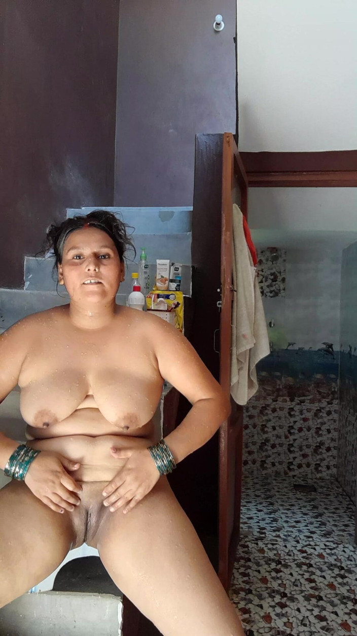 Puja555: Puja Bhabhi cooking blog, doccia e masturbazione