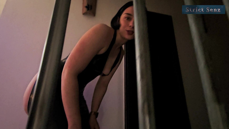 Strict Senz: Lady Medea Pee for My Caged Toilet Slave POV
