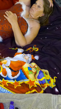 Santa babičky Peggy Sue bere vrtání a paní Claus dostane do pusy sperma