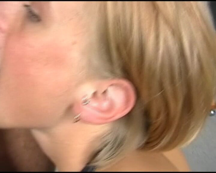 German Amateur Videos: Děvka teen z Německa je tady, aby dostala výstřik na...