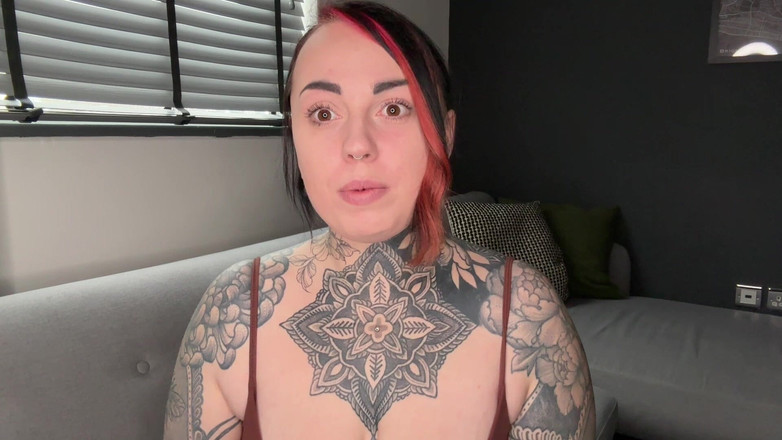 Miss Valentina: My Sissy Děvka Část 2: Výlet s nakupováním