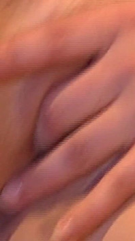 Chętna dziwka pożera pulsujące BBC - ślinienie lesbijek całuje