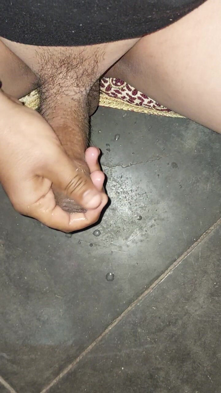Bigcocka: 印度男孩 6 英寸大鸡巴在镜头前