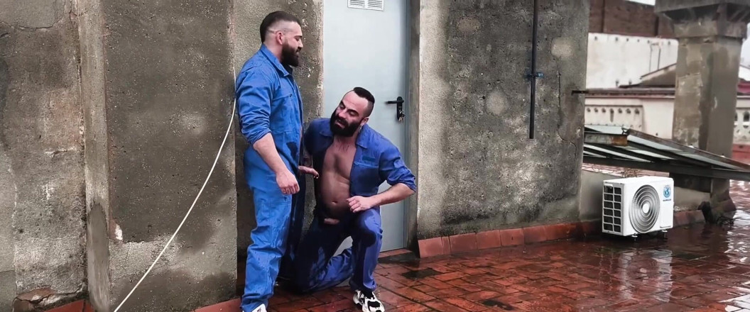 The Bearded Master: Muncitori împuțiți. Transpirat Musky Cheese Man Stink pișat fetiș cu pișat