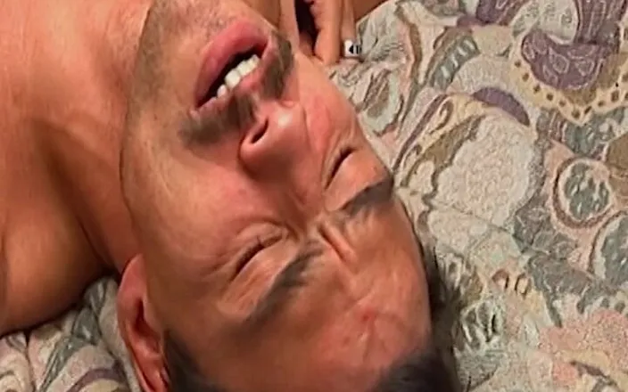 Deutsche Damen: Attractive Short-haired German Babe Assfucked Before Facial