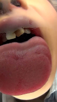 Nao Yuuki Gives You the Therapy You Can’t Even Imagine, Using Her Tongue and Plenty of Saliva.