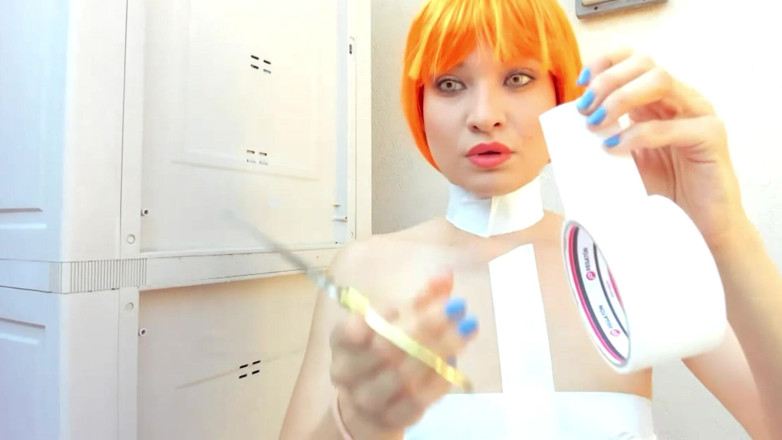 Lissa Brown: Cosplay Leeloo Dallas the Fifth Element