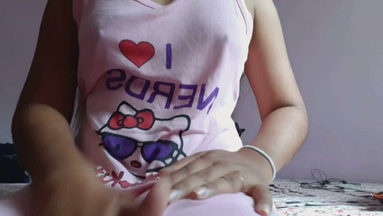 Tharumini_Official: La calda ragazza indiana amatoriale del college gioca con le...