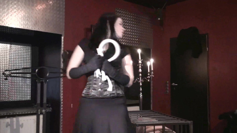 Femdom Austria: Chương trình quái dị 4 (với Joschi)