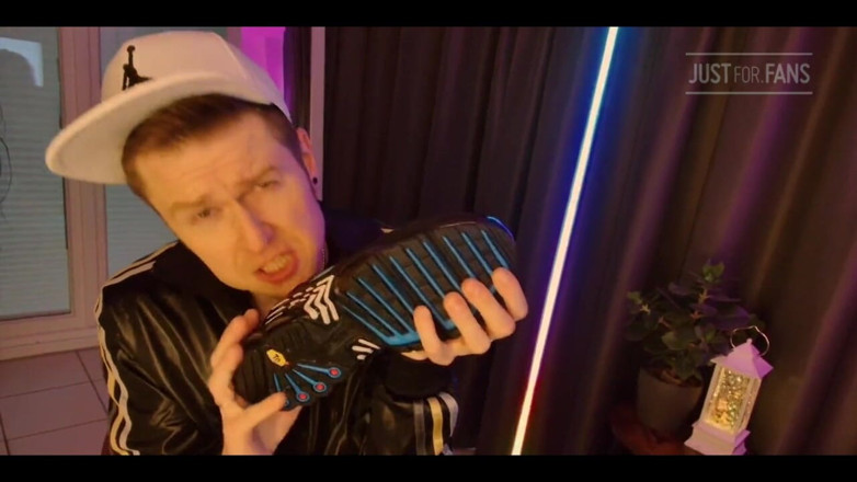 Roman Heart: It's Sneaker Likin' Good
