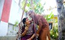 Desi Bold Movies: 혼자 있는 처녀 소녀와 섹스하는 Dadaji의 인정사정 안싸