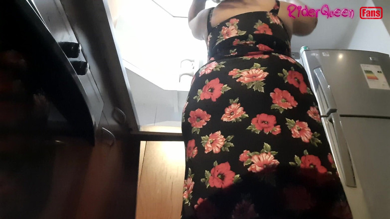 Riderqueen: Wanita gemuk dewasa yang hot, hanya untuk penggemar slow motion
