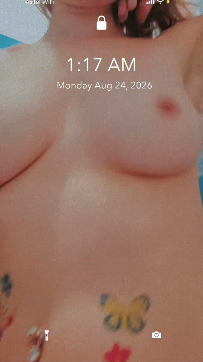 Summrbby: Fake Tats - cadela real