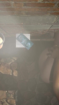 Gruppo di milf mature in una gangbang al gloryhole