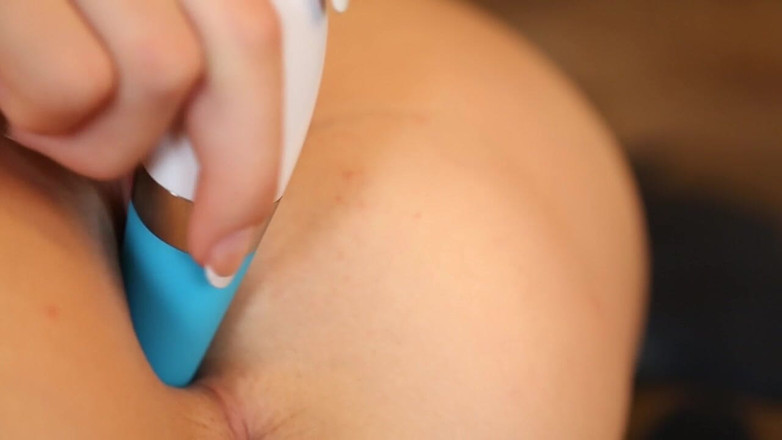 Watch4beauty: Dildoing