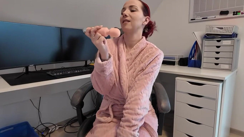 Nina Devil: Orgasme dan bukannya barangan pejabat!!