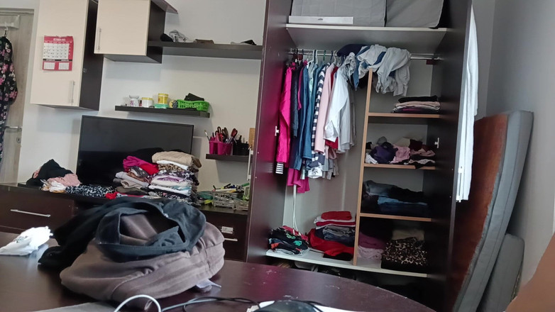 Amateur_MS: 옷을 입고 자르는 재미를 즐기는 아마추어 여자