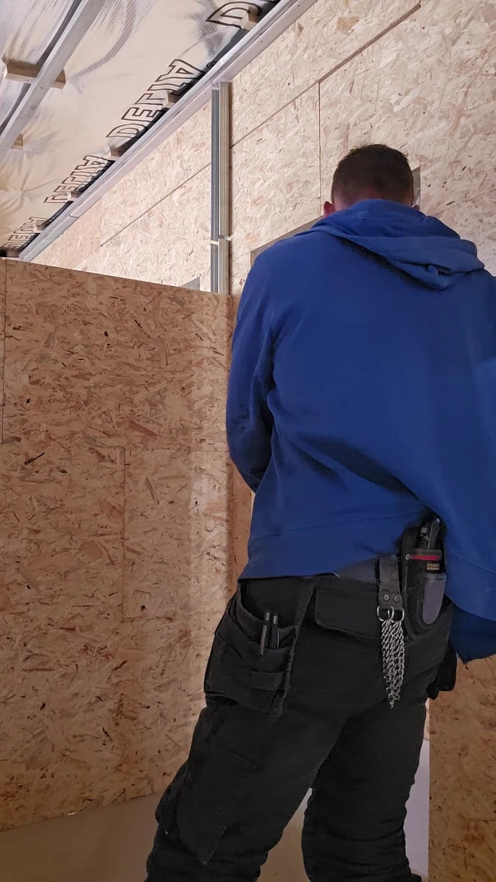 Chris_snoopy_91: A Hot Day on the Construction Site Part 1/9 Fingering, Blowing...