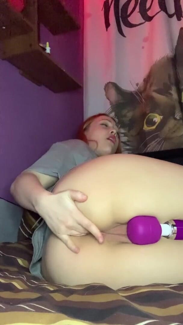Your Sexy GF: Prstem si hraji se zadkem a vibruji kundičku