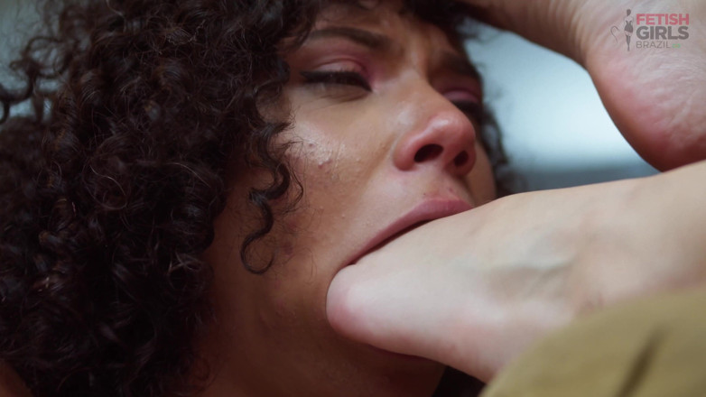 Fetish Girls Brazil: Una nuovissima cagna con una bella dominatrice, un film BDSM