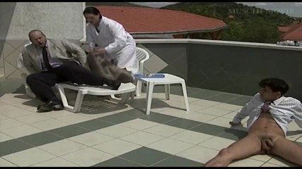 Muschi movie official: Demütigender dreier, pissender orgasmus