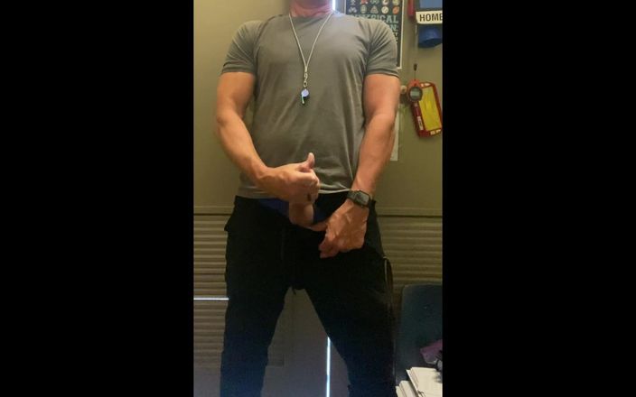 JockDad87: Buff dilf coach jockdad87, камшот на свисток