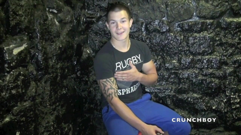 STRAIGHT BOY CURIOUS: Real young french striaght boy accept a blow job