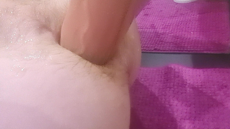 Bigdildo-Boy69: Dubur dildo besar selamba dengan banyak ternganga