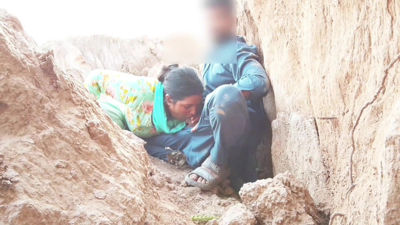 Abida sexy: Sex indian desi în aer liber