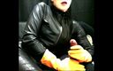 The flying milk wife handjob: Лечение удовольствий с синими и оранжевыми резиновыми перчатками