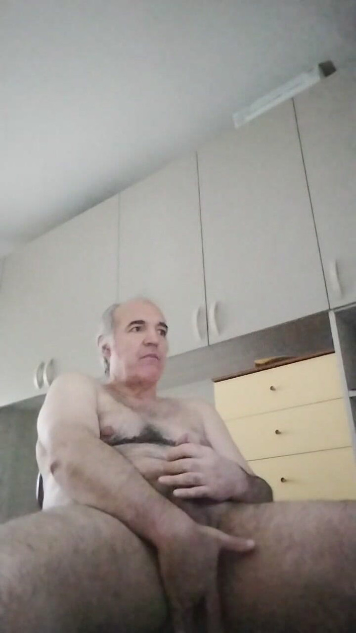 Setesesso7: Você tem uma boa foda, que linda!