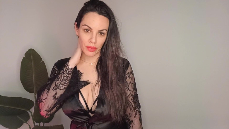 annikarain: Otk를 스팽크하고 작은 자지를 모욕하는 계모