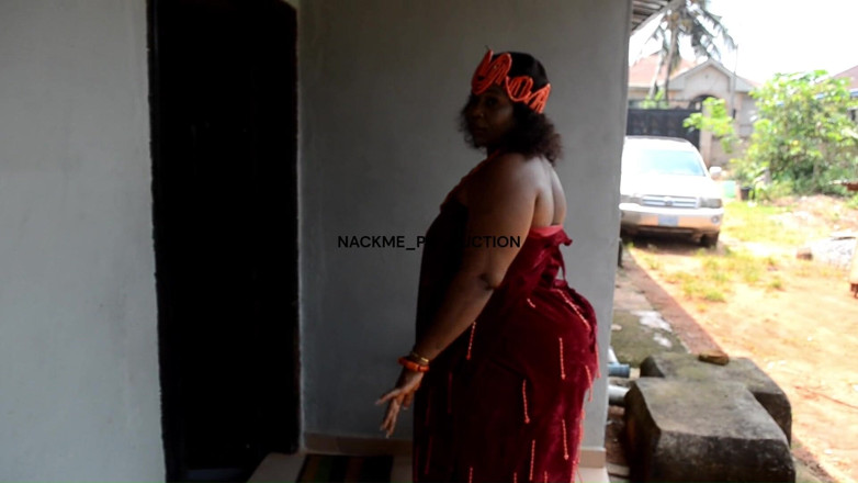 NACKME_PRODUCTION: Nữ hoàng vusi tại đó một lần nữa