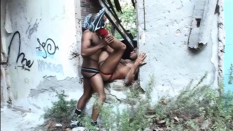 Transsexuell and gay club: Vahşi açık havada eşcinsel harabeleri karşılaşmaları