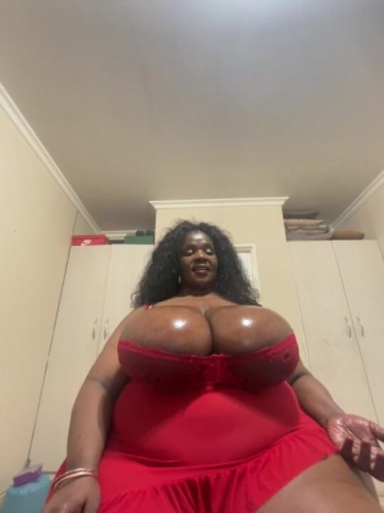 Legendary Booty Overdose: 흑인 비 젖탱이 숭배
