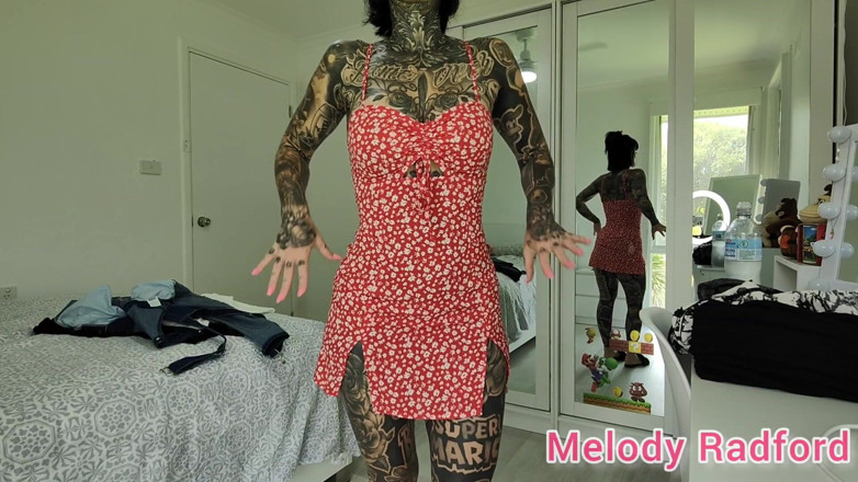 Melody Radford: ลองชุดชั้นในสีดําและกางเกงรัดรูปยิมบน Haul Melody Radford Onlyfans