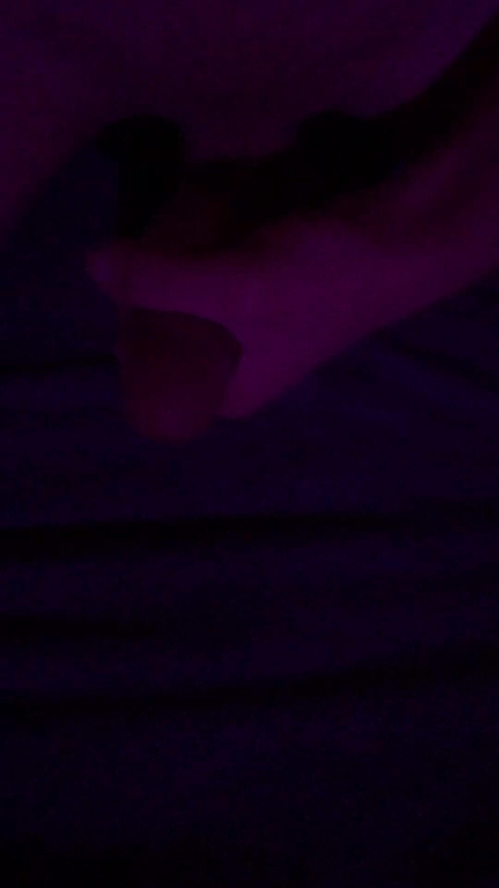 Femboy life: Милий жіночний хлопець, що мастурбує