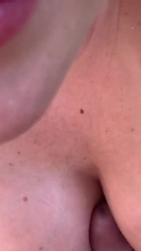 Marica et Tina Chanelle se font baiser dans un champ