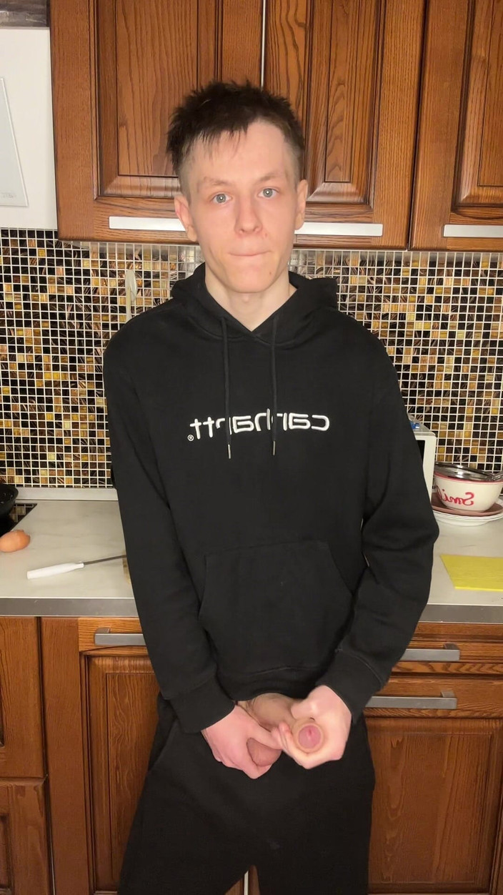 Morflot24: Azgın twink'in büyük yarak 31 seansı