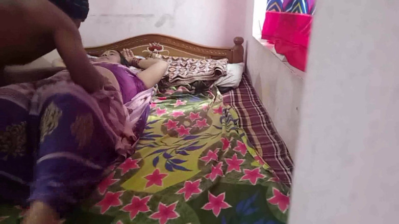 Desi mature: Ibu matang seksi Rupa menghisap dan kongkek