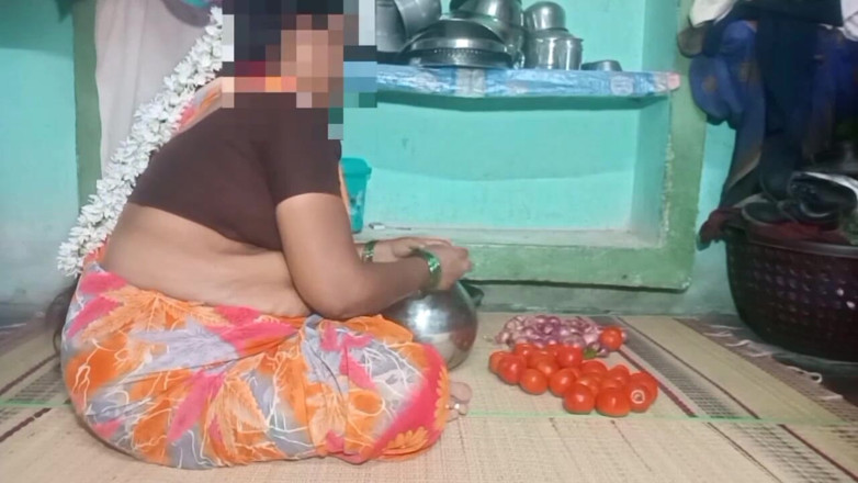 Priyanka314: สเตปป้าอินเดียนหีใหญ่เย็ดโหดในบ้านหมู่บ้าน
