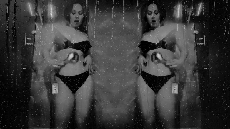 Goddess Misha Goldy: gila viaaeepi ilaaj!