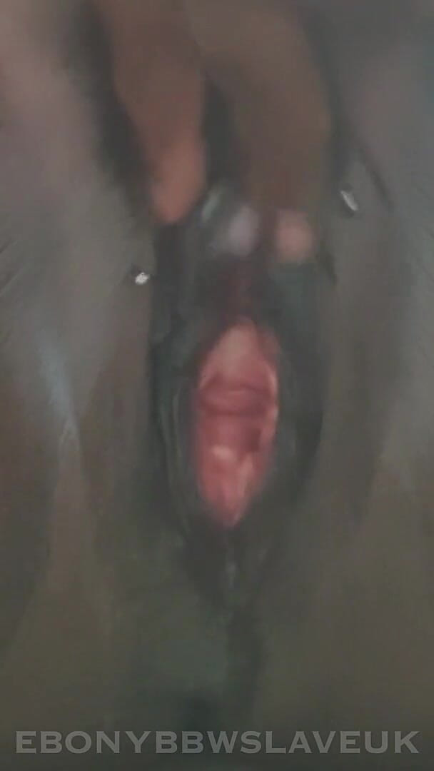 Ebony BBW slave UK: Cái lồn to đen mập mạp há hốc mồm của tôi