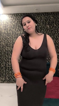 Puja Bhabhi Play with Big Boobs
