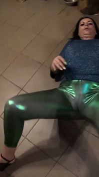 Deep Blow-job and Cum Play on My Shiny Cameltoe 285